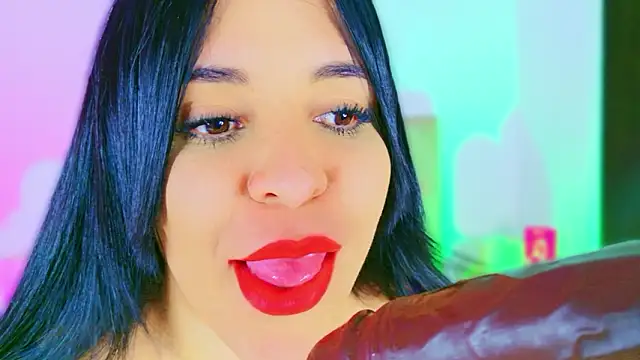 CharlootteEvans' Live XXX Chat