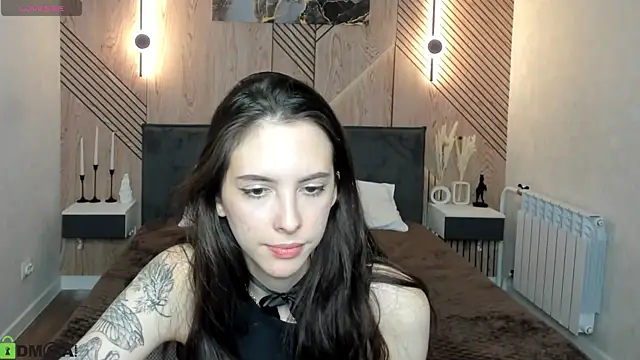 elise_robbie Chat XXX in diretta