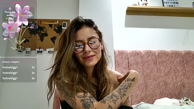 Emmy_petit 라이브 XXX 채팅