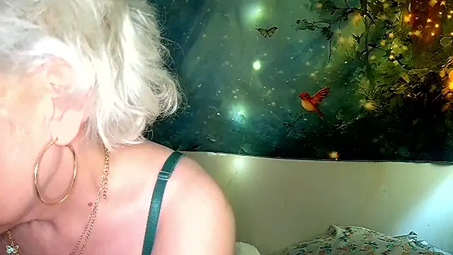 Blondie_the_librarian élő XXX-chatje