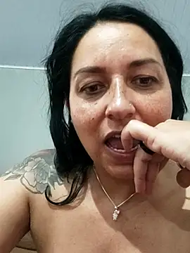 SniffyLancers' Live XXX Chat