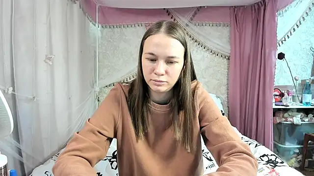 leila_bambi_ Adlı Modelin Canlı XXX Sohbeti