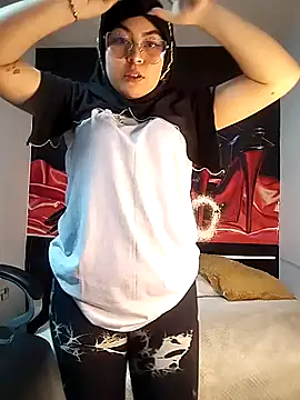 Elinaax élő XXX-chatje