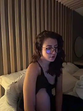 EmaSaenz 라이브 XXX 채팅