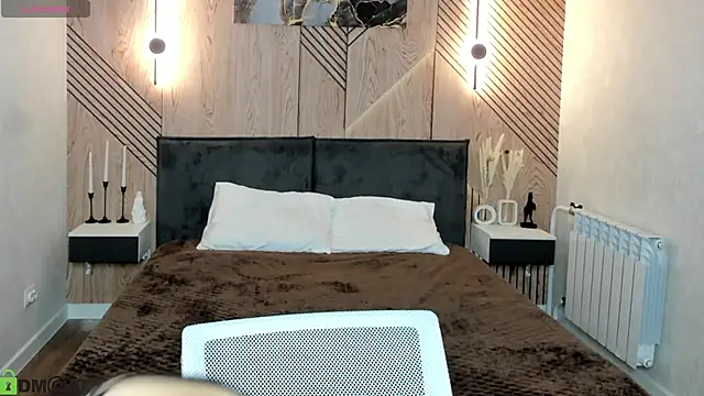 elise_robbie Chat XXX in diretta