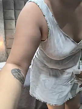 Chatroom XXX en direct de Allice_Evens