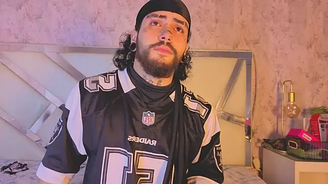 دردشة Benny_and_Mark الجنسية المباشرة