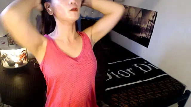 NinaDOM4CUM: απευθείας συνομιλία ΧΧΧ