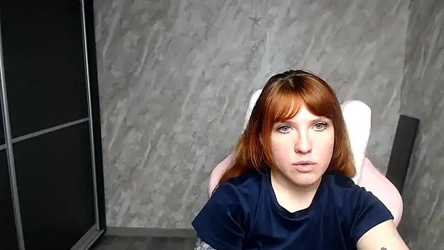 Reginasmilee's Live XXX Chat