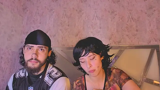 Benny_and_Mark's Live XXX Chat