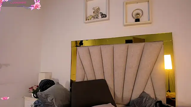 vahiolet_fuentes élő XXX-chatje