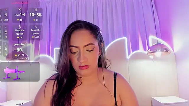 krystal_swift élő XXX-chatje