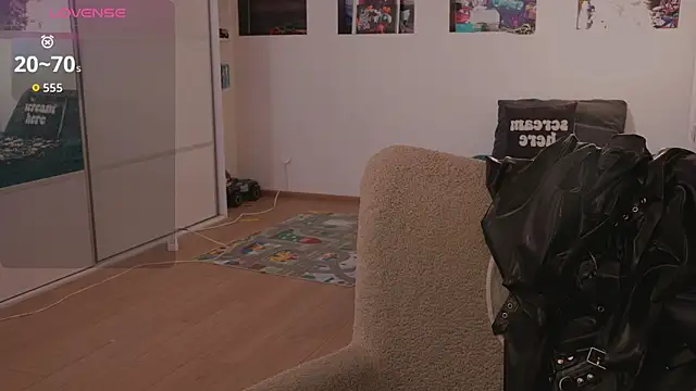 Dominatrix_Alice élő XXX-chatje