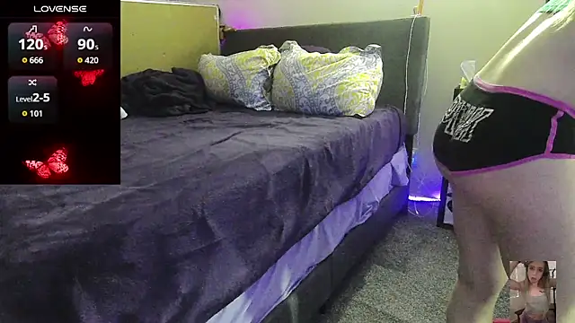 Blondiewithanass Live XXX-Chat