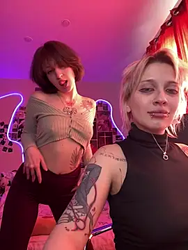 Dooubletroublee's Live XXX Chat