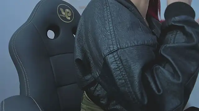 Dalia-PradaのライブXXXチャット