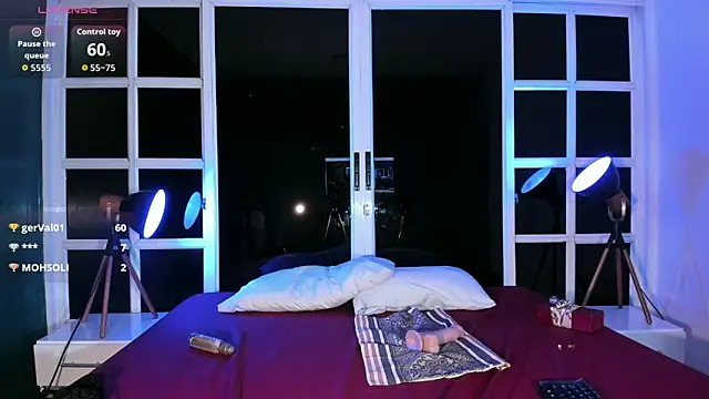 Victoria01_'s Live XXX Chat