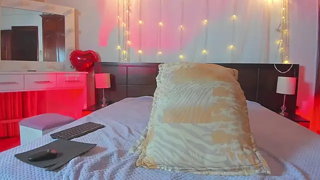 MiaMarin_hot 现场XXX聊天