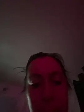 XXX chat uživo modela Lyannabuena69