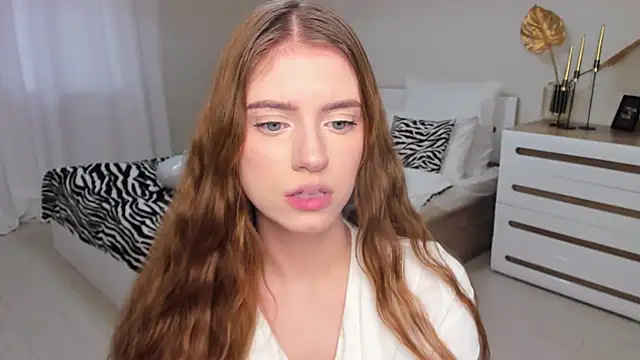 Erica_Kiss Chat XXX in diretta