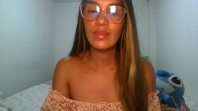 Juanabrunette7: απευθείας συνομιλία ΧΧΧ