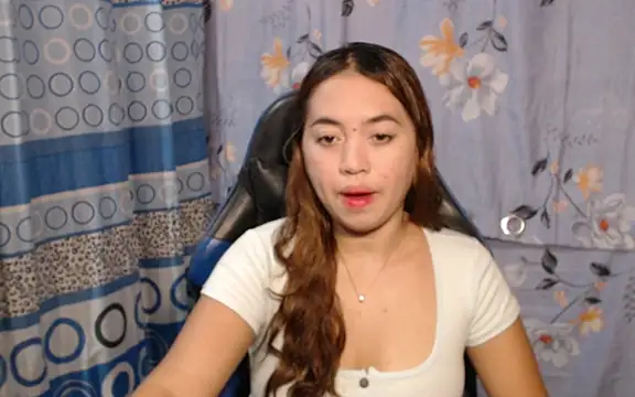 urlover_mae26のライブXXXチャット