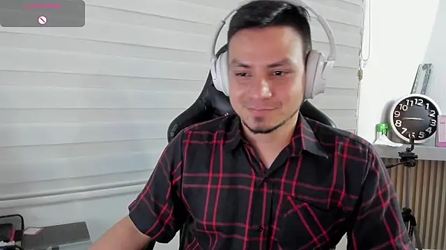 Rick_Adams Adlı Modelin Canlı XXX Sohbeti