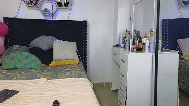 Živý XXX chat charlotte_077