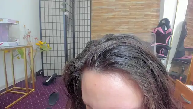 AishaRouhiのウェブカメラショー