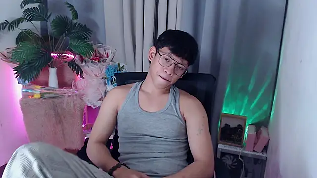 Chat XXX en directo de pinkcock_froi2305