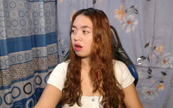 Chat +18 de urlover_mae26 ao vivo