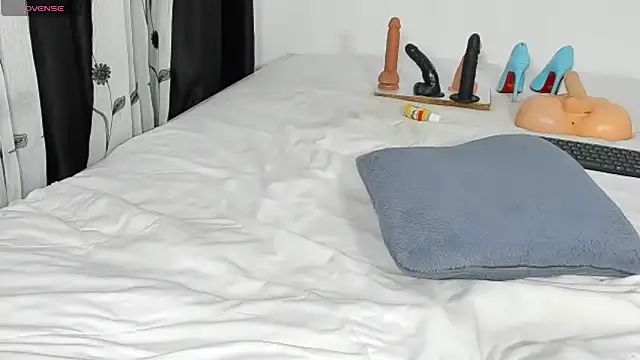 CREAMY_BUBBLEGUM: онлайн-секс-чат