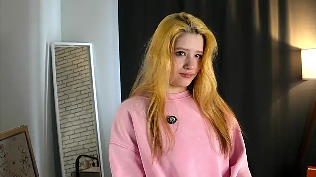 OnitaDagley Adlı Modelin Canlı XXX Sohbeti