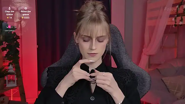 KiraMontoya: онлайн-секс-чат