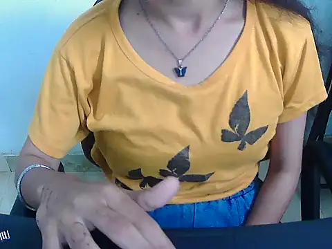 Hotsurbhi: о нлайн-секс-чат