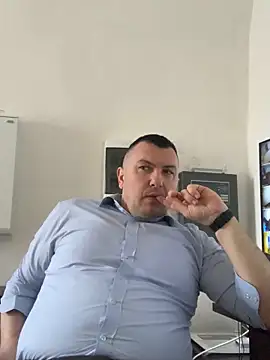 Mike8523 live XXX chat