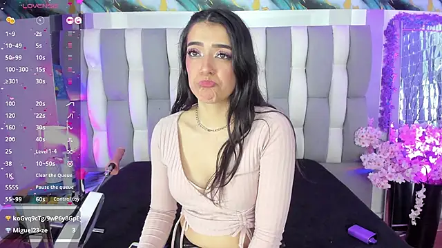 IsaDiiaz 即時 XXX 聊天