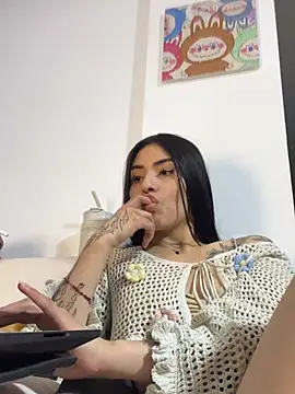 دردشة ananya_sex1 الجنسية المباشرة