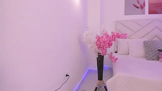 دردشة Brianna_bigboobs الجنسية المباشرة