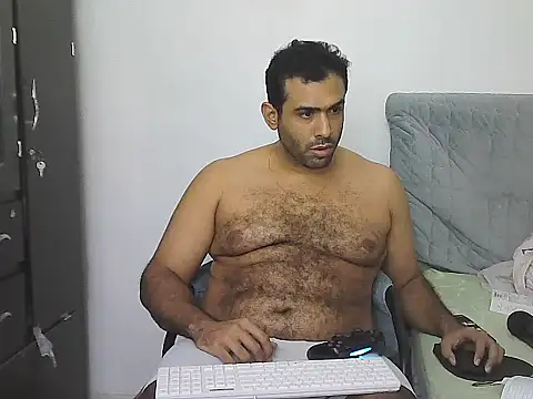 AlphaLatinoBear Adlı Modelin Web Kamerası Şovu