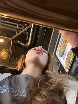 LeiaMood 现场XXX聊天