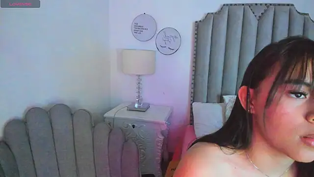 dulcenyra7's Live XXX Chat