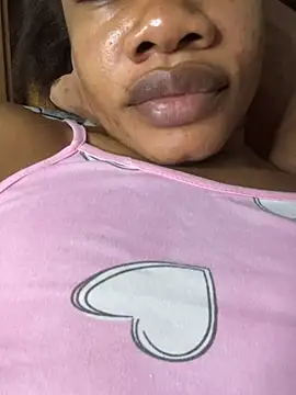 _yisela_'s Live XXX Chat