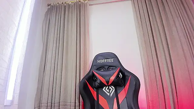 Engel_boss Chat XXX in diretta