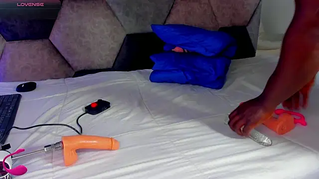 Latrellx7 – Naživo XXX chat