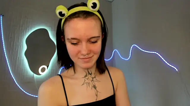 Elastikisss élő XXX-chatje