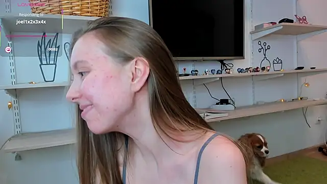 Peggy_Beauty élő XXX-chatje