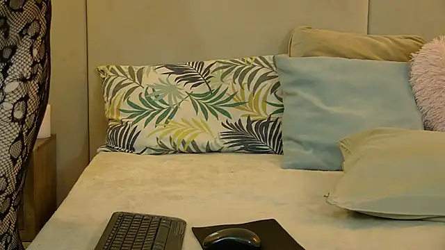 EllieWest – Naživo XXX chat