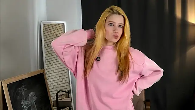 OnitaDagley Adlı Modelin Canlı XXX Sohbeti