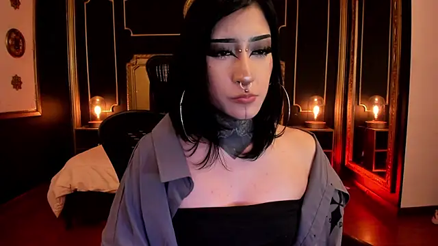 Kat_VonDe live XXX chat